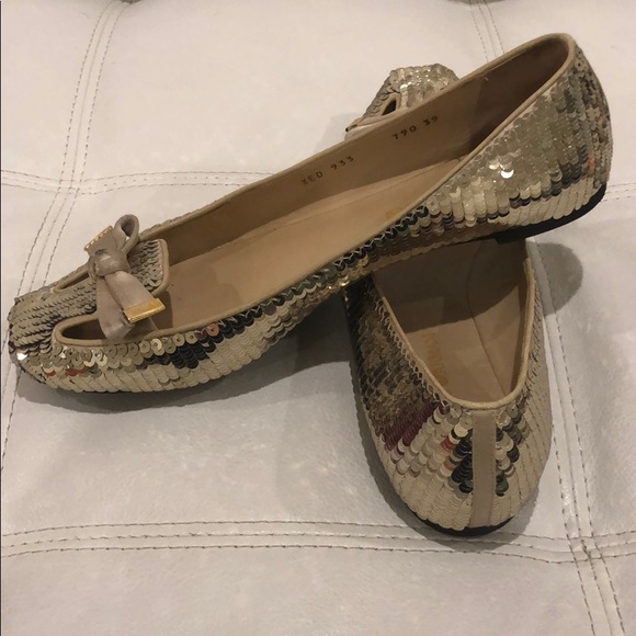 EMPORIO ARMANI GOLD SEQUIN FLATS - Picture 3 of 8